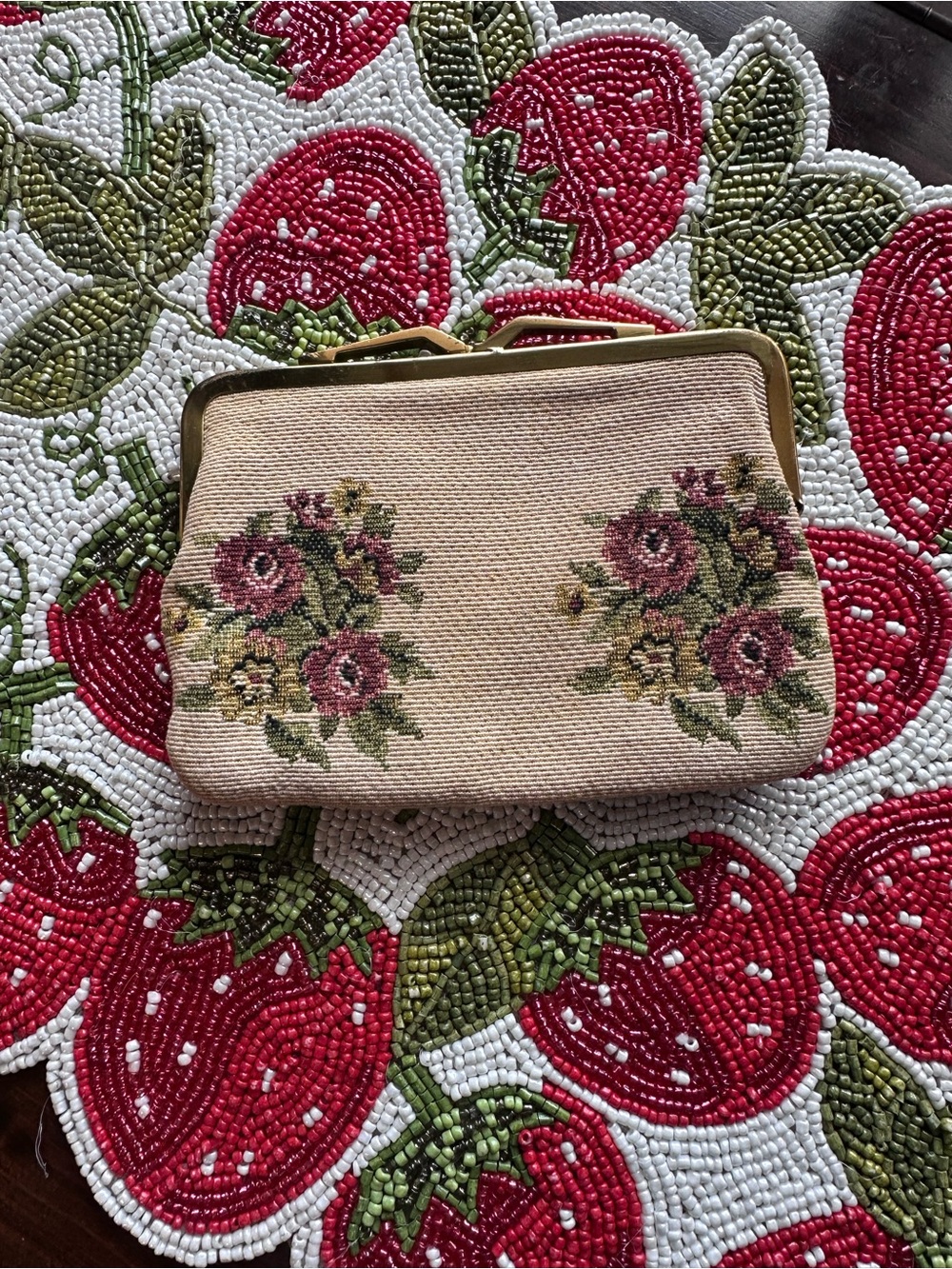 Needlepoint vintage clutch wallet kiss lock change purse